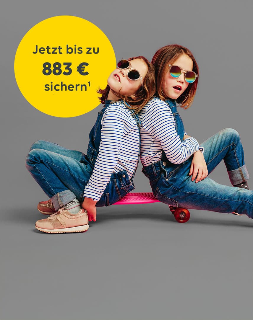 Zwei Mädchen sitzen Rücken an Rücken, in einem gelben Kreis wird auf den Aktionsbonus hingewiesen