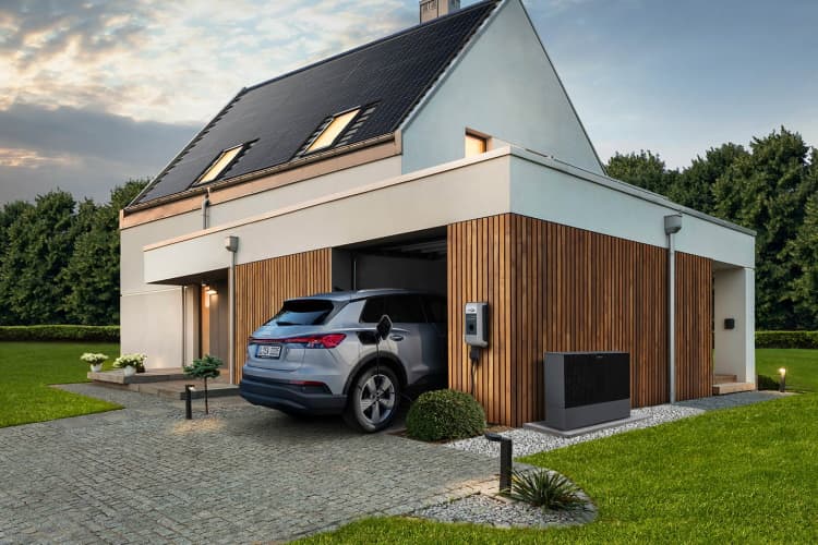 Energieeffizientes Haus mit Wärmepumpe, Wallbox und PV-Anlage