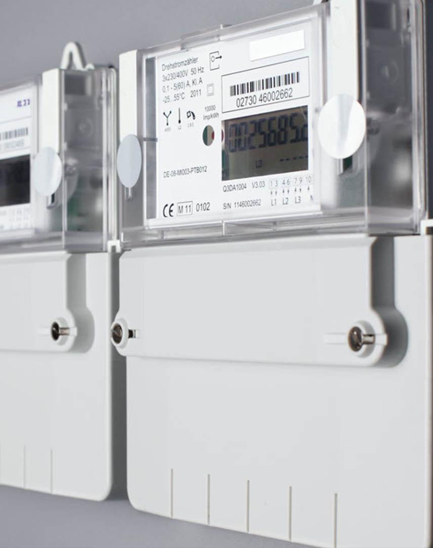 Digitale Stromzähler nebeneinander