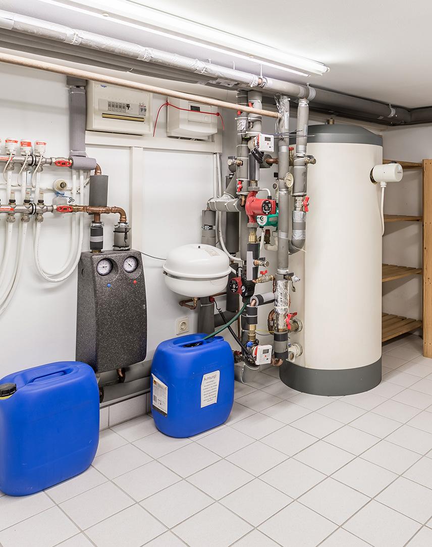 Kellerraum mit Heizungsanlage