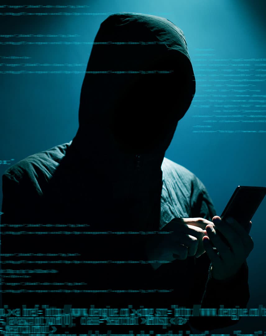 Stilisierter Hacker mit Smartphone in der Hand